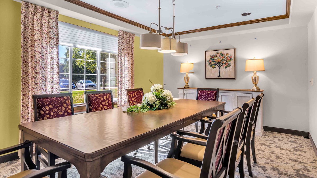 The dining room at Colonial Gardens
