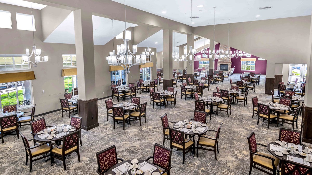 The dining room at Colonial Gardens set for mealtime